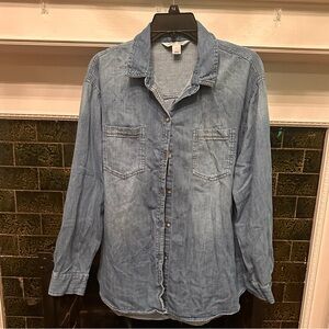 Old Navy Denim Button-Up Boyfriend Shirt